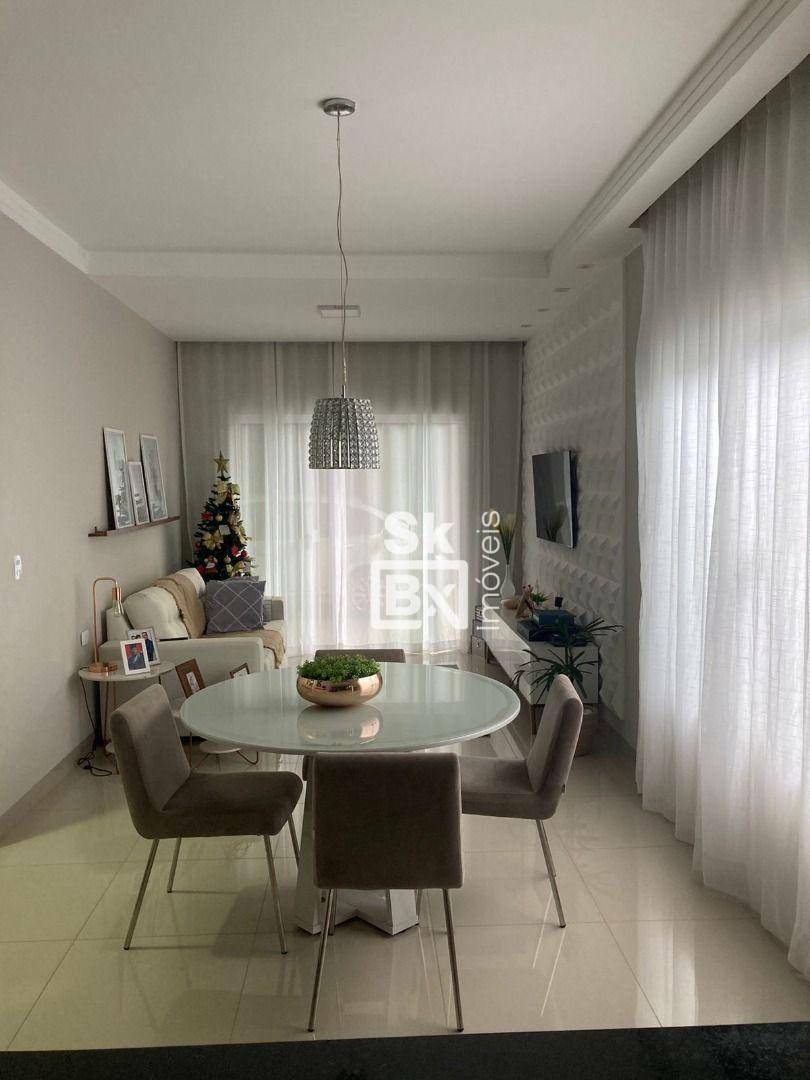 Casa à venda com 2 quartos, 100m² - Foto 3