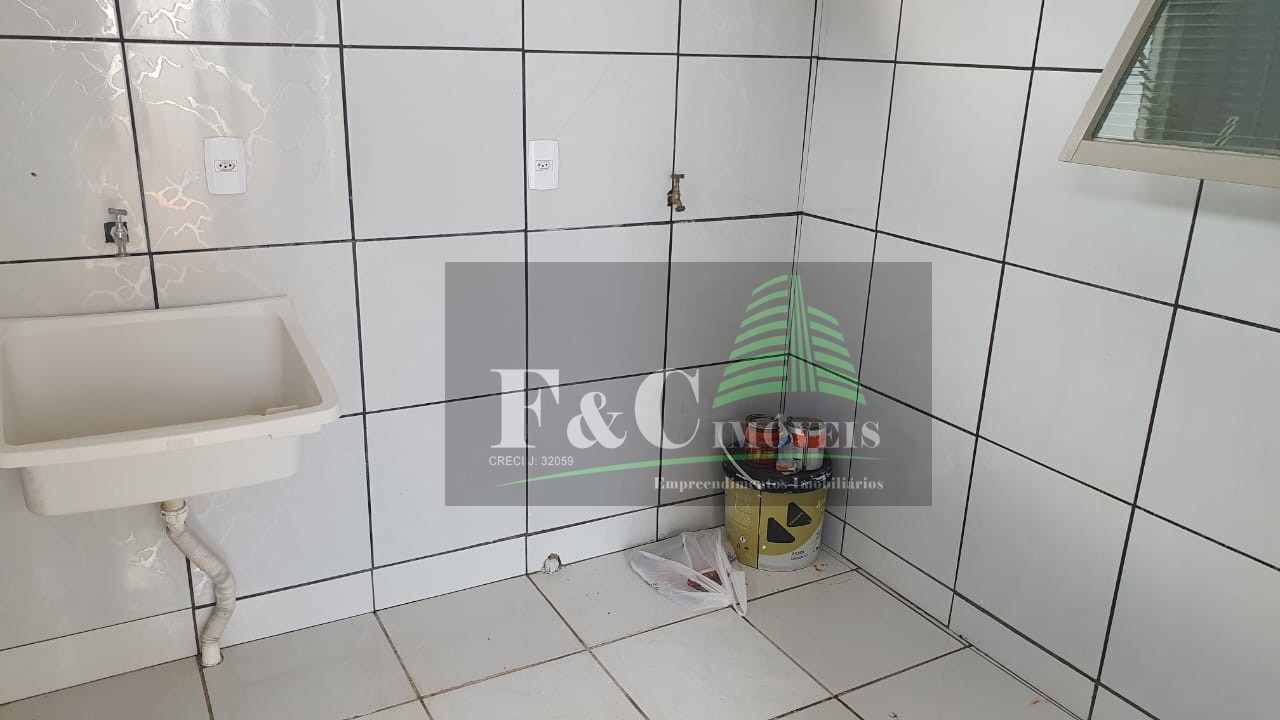Casa para alugar com 2 quartos, 125m² - Foto 15