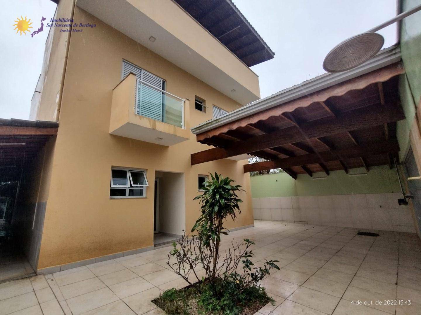 Casa à venda com 4 quartos, 160m² - Foto 1