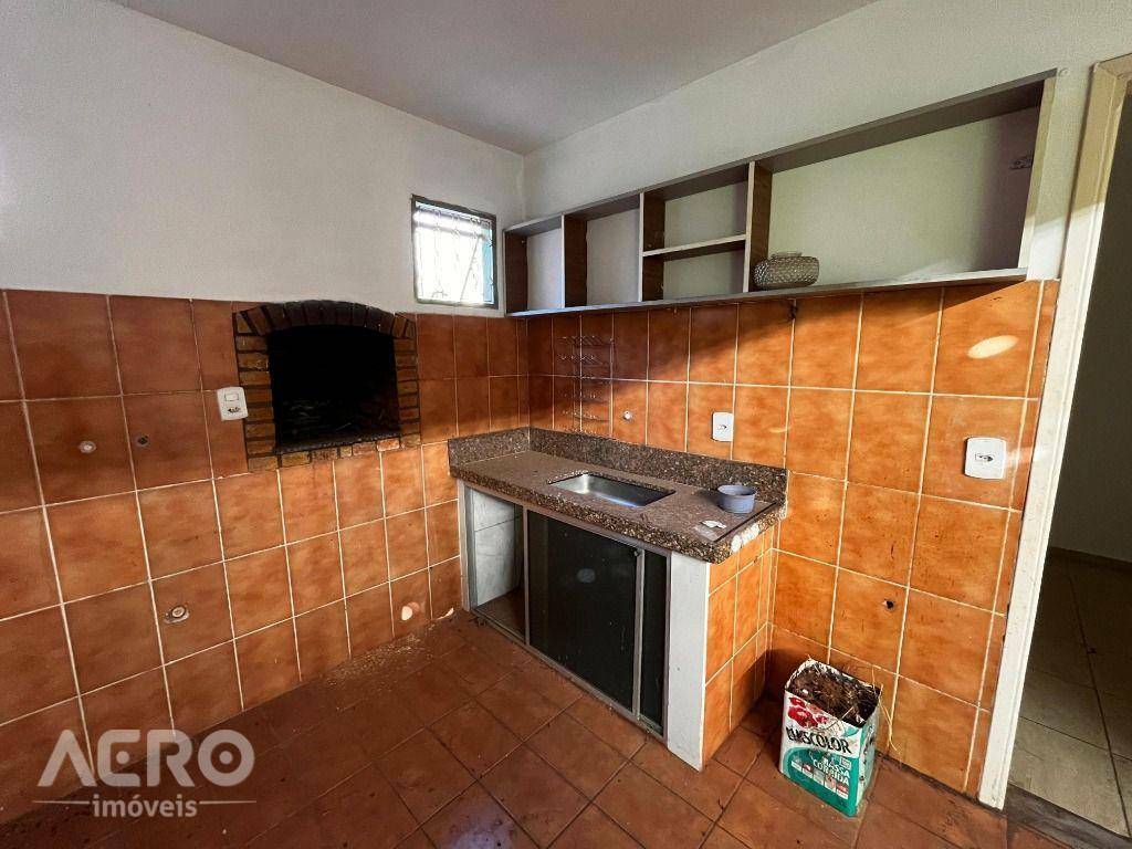 Casa à venda com 3 quartos, 206m² - Foto 13