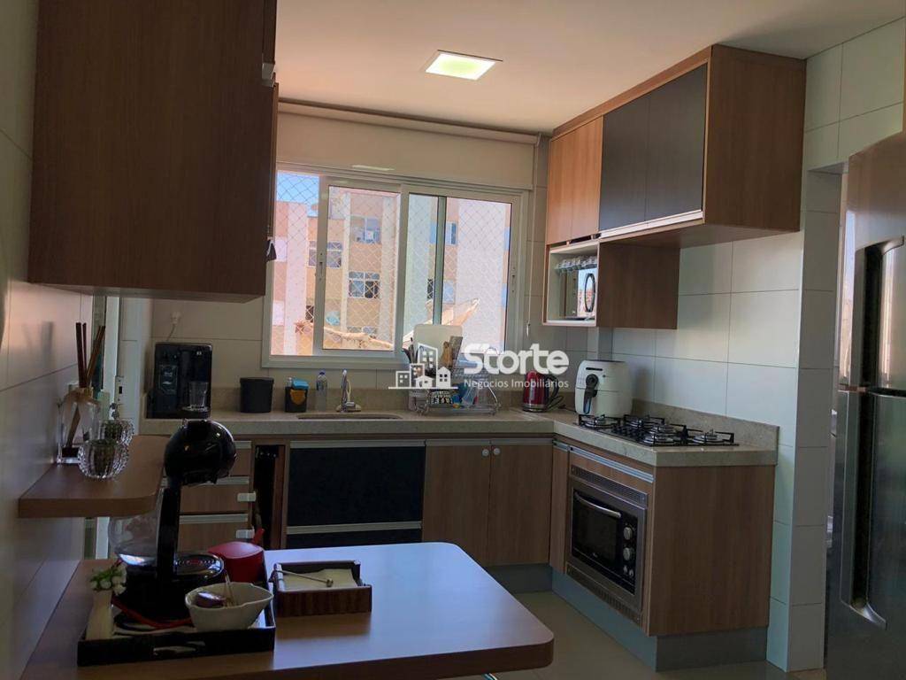 Apartamento à venda com 3 quartos, 112m² - Foto 14