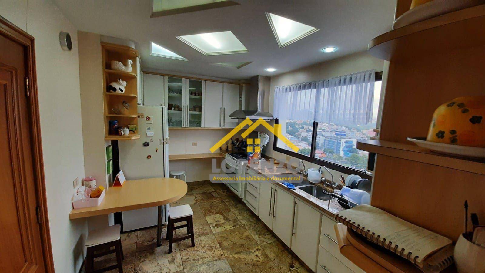 Apartamento à venda com 4 quartos, 189m² - Foto 8