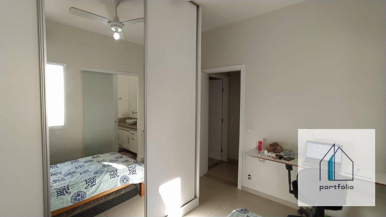 Casa à venda com 4 quartos, 200m² - Foto 11