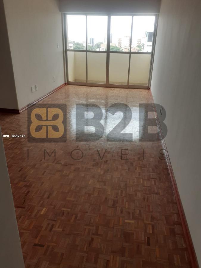 Apartamento à venda com 3 quartos, 91m² - Foto 2