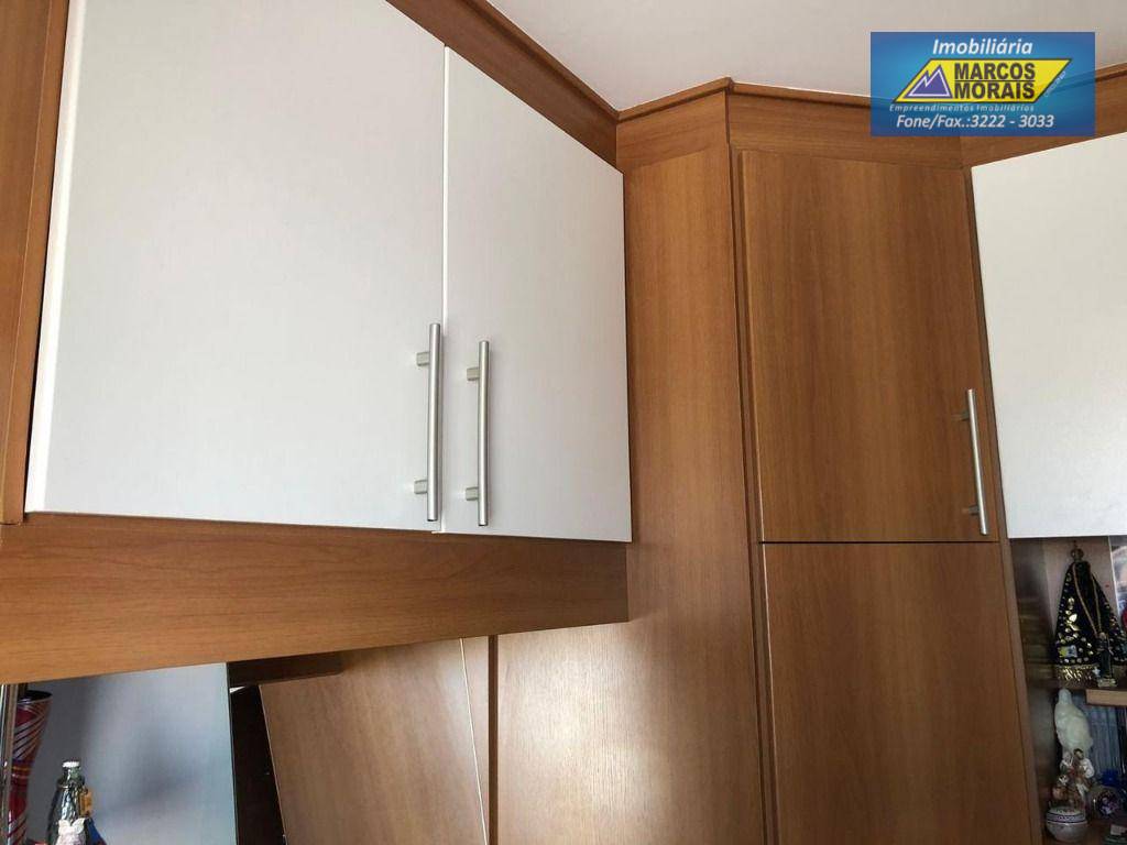 Apartamento para alugar com 3 quartos, 75m² - Foto 11