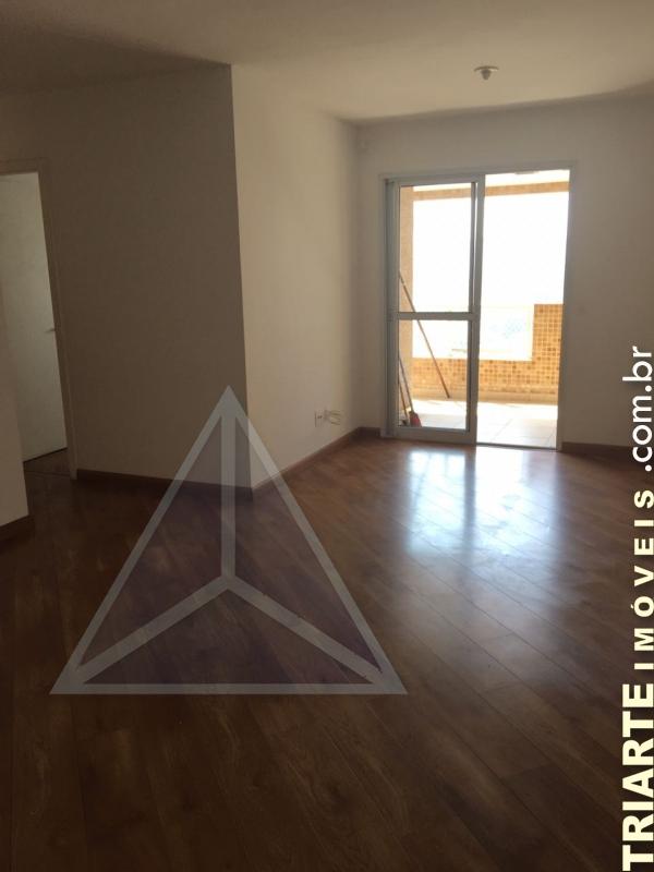 Apartamento à venda com 3 quartos, 75m² - Foto 1