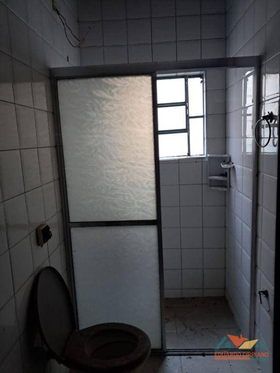 Casa à venda com 6 quartos, 230m² - Foto 22