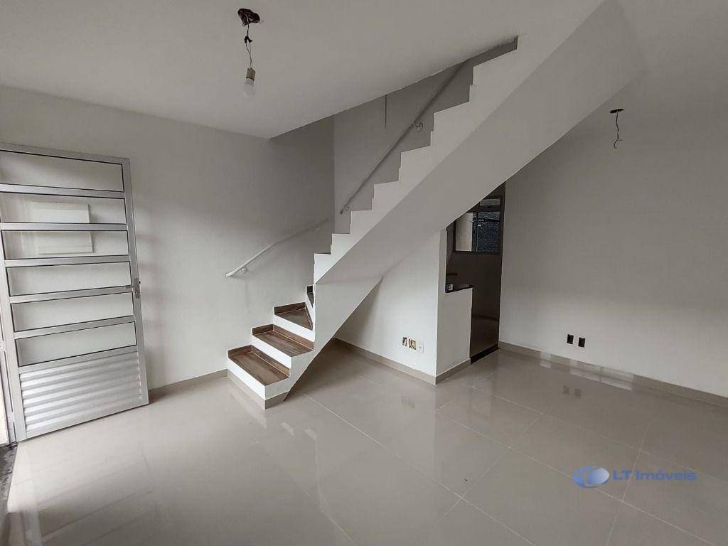 Casa à venda com 2 quartos, 101m² - Foto 5