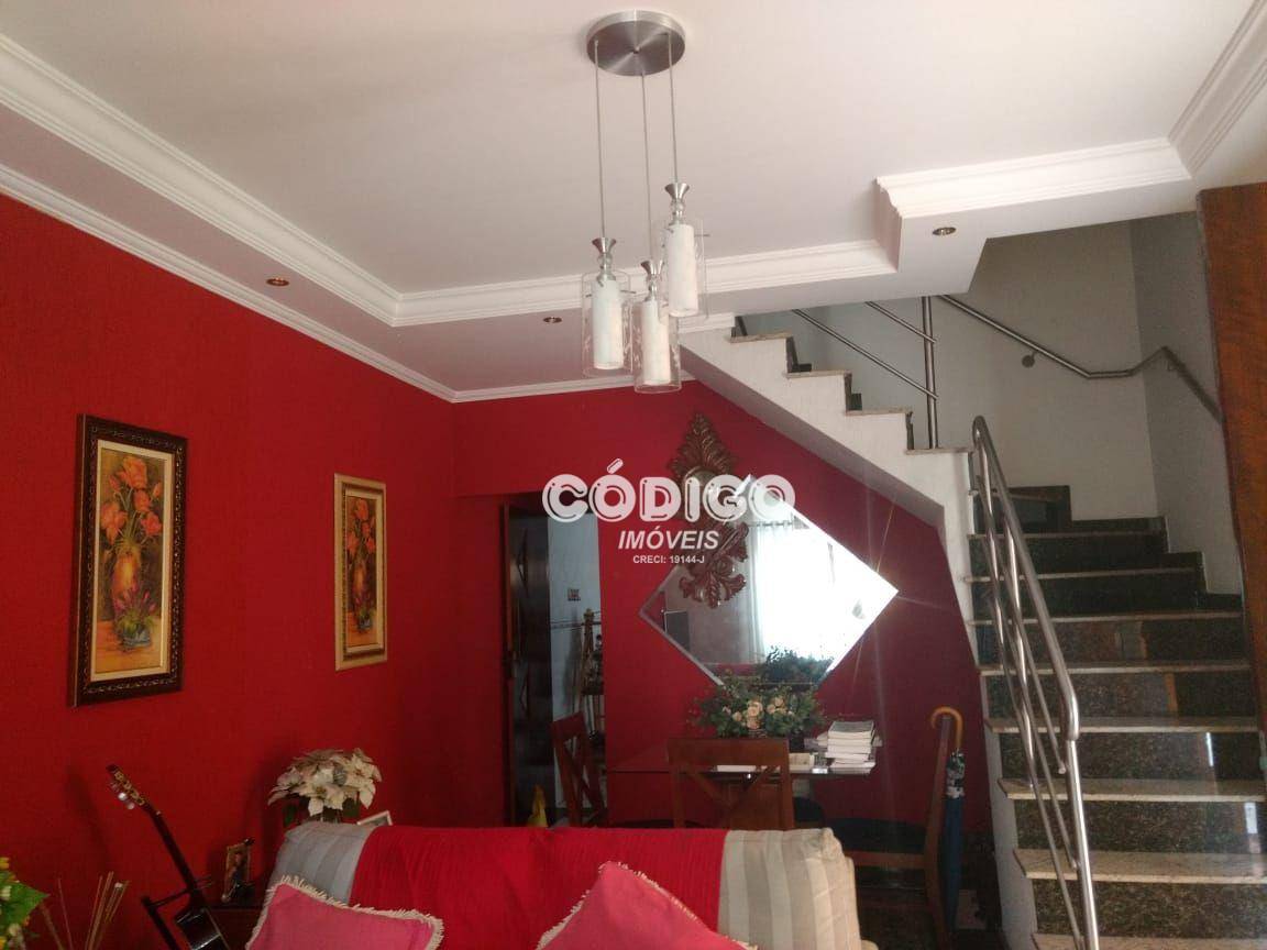 Sobrado à venda com 4 quartos, 200m² - Foto 2