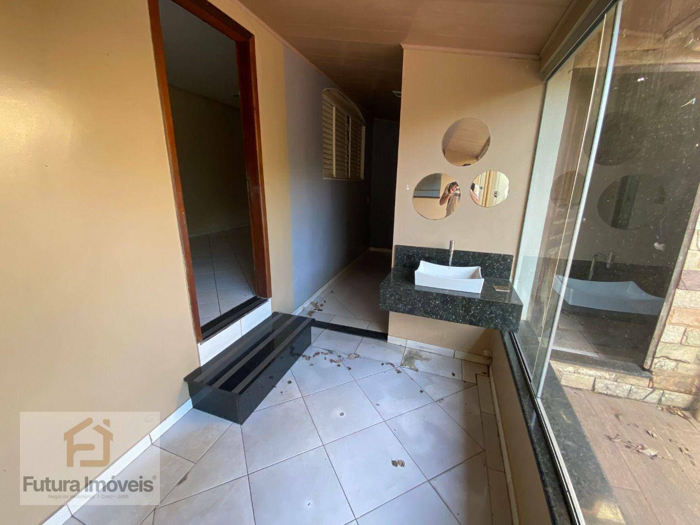 Casa para alugar com 3 quartos, 200m² - Foto 9