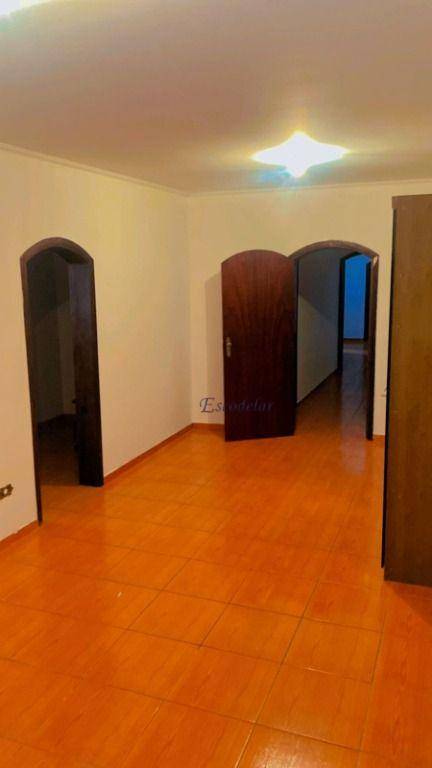 Sobrado à venda com 3 quartos, 200m² - Foto 4