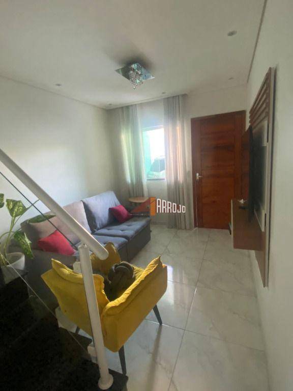 Sobrado à venda com 2 quartos, 56m² - Foto 1