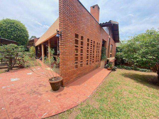 Casa de Condomínio à venda com 3 quartos, 370m² - Foto 9