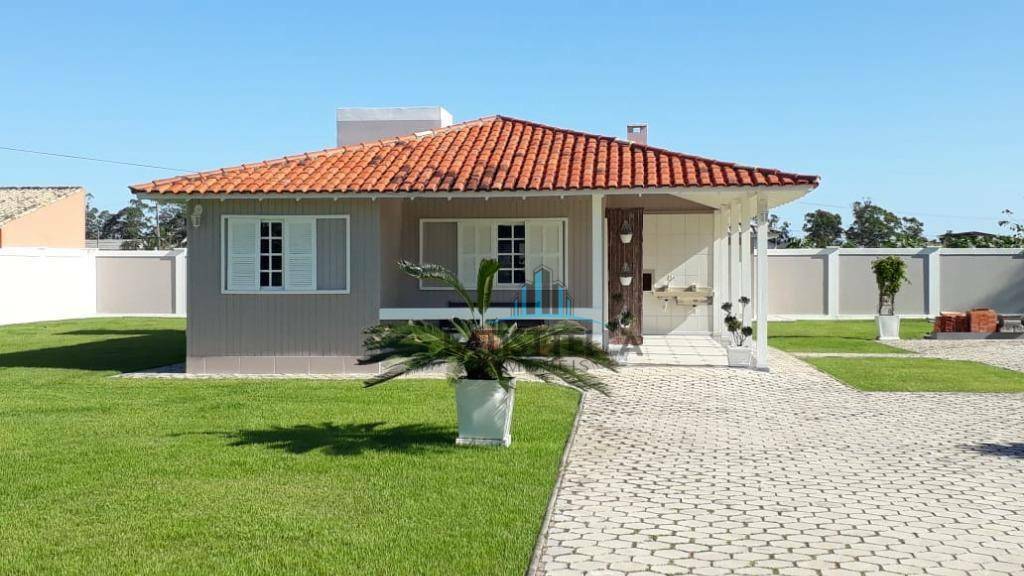 Casa à venda com 3 quartos, 140m² - Foto 1