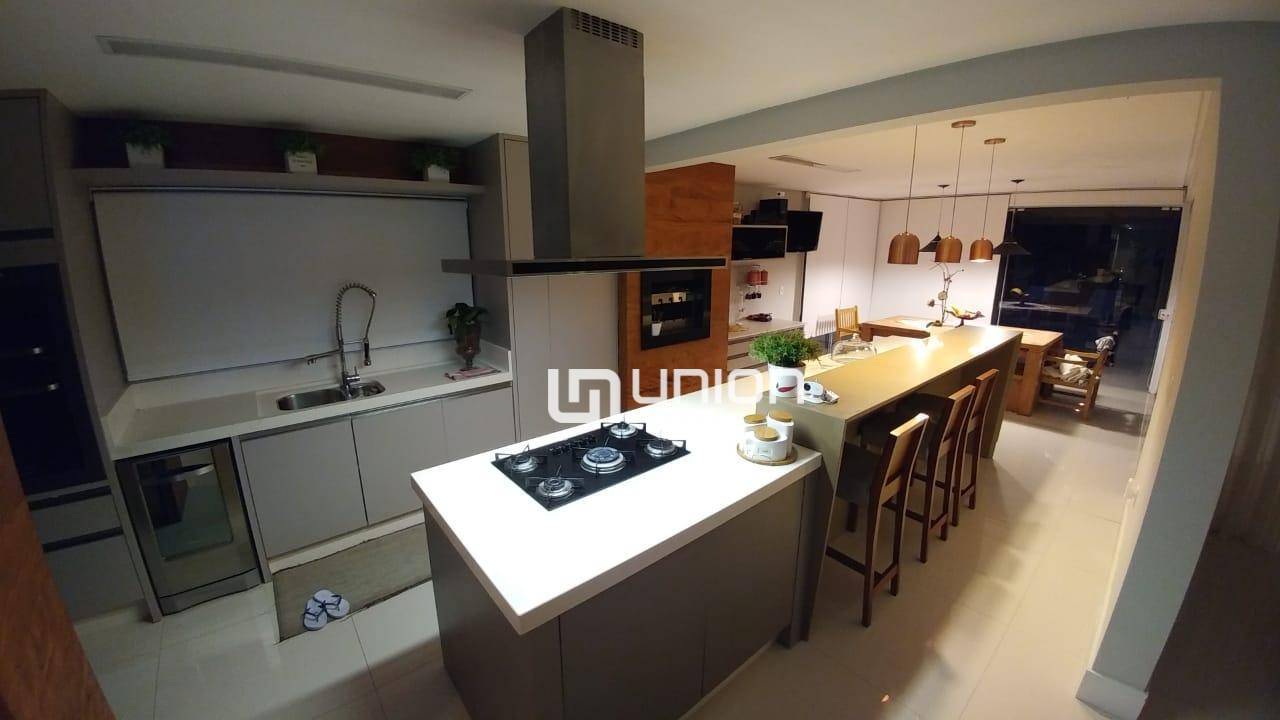 Casa à venda com 3 quartos, 350m² - Foto 3