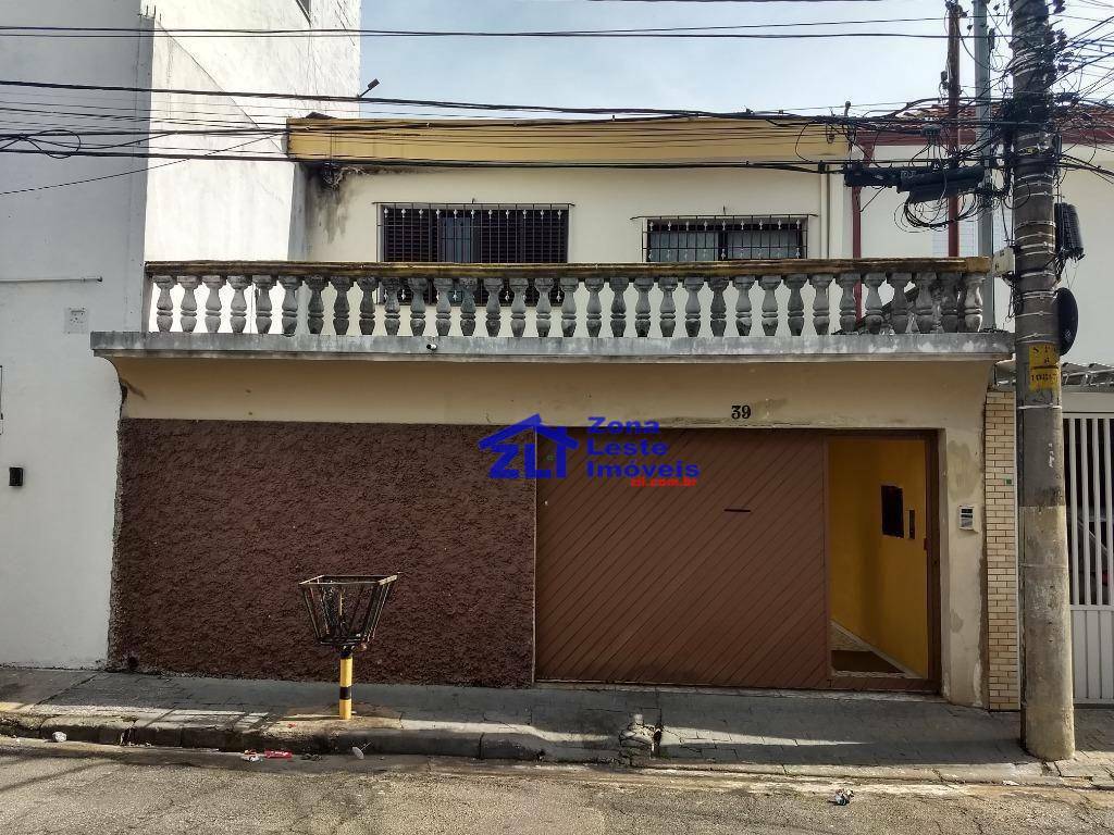 Sobrado à venda com 3 quartos, 200m² - Foto 1