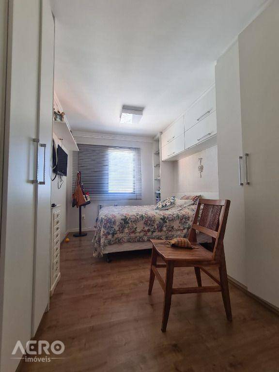 Apartamento à venda com 3 quartos, 107m² - Foto 19