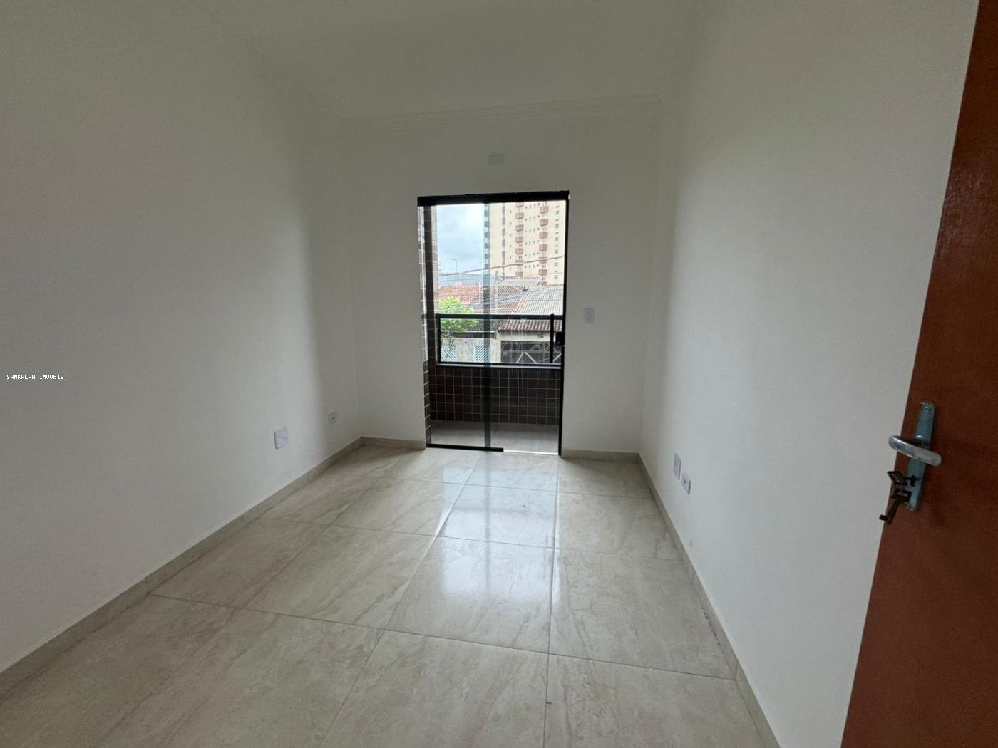 Casa à venda com 2 quartos, 60m² - Foto 14