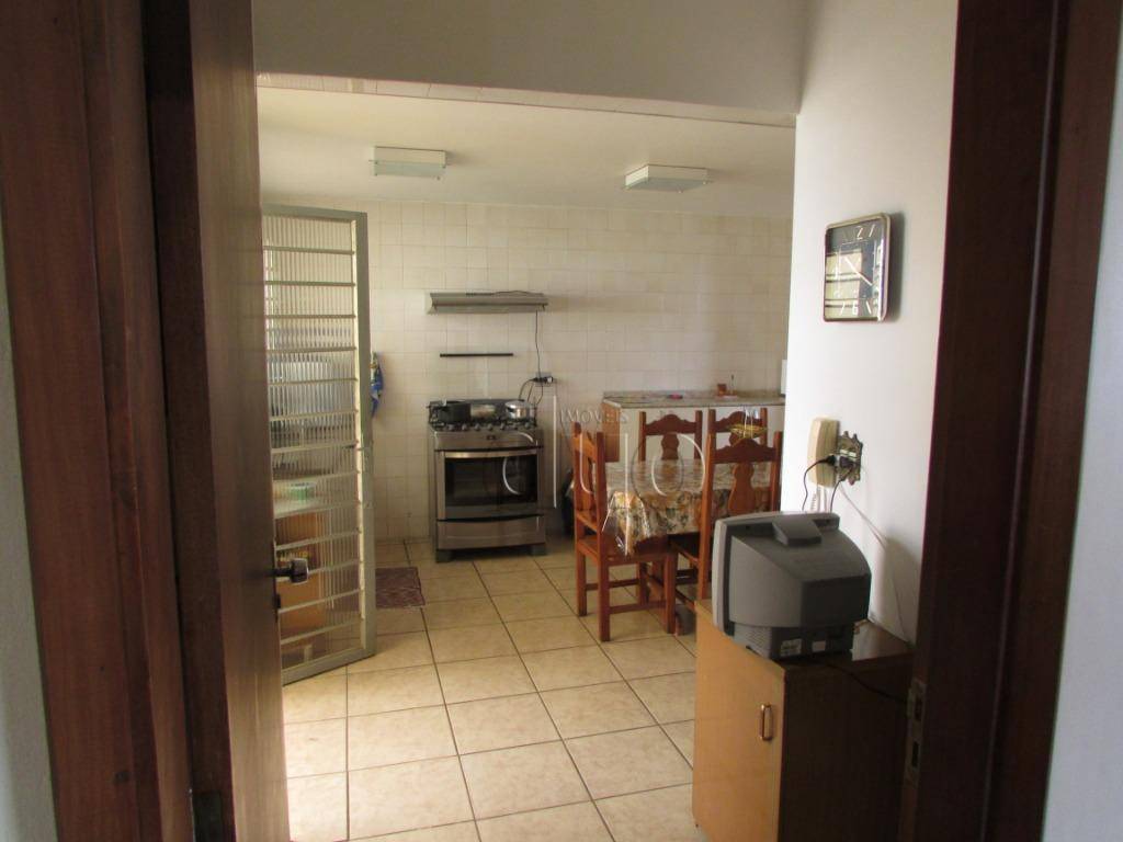 Casa à venda com 4 quartos, 270m² - Foto 37