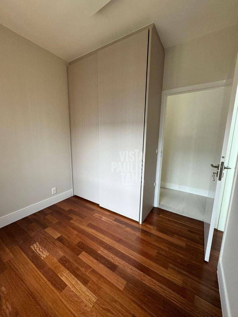 Apartamento para alugar com 3 quartos, 147m² - Foto 17