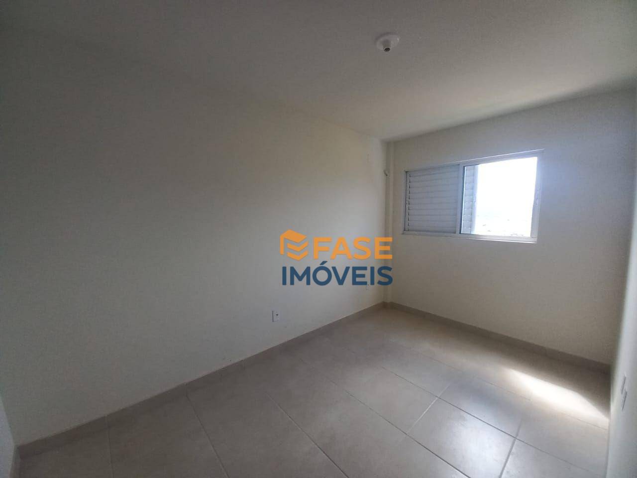 Apartamento à venda com 2 quartos, 50m² - Foto 2