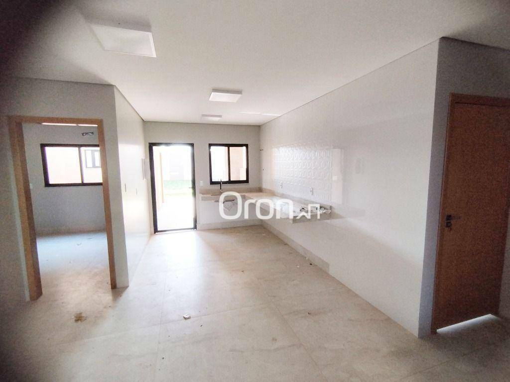 Sobrado à venda com 4 quartos, 161m² - Foto 4