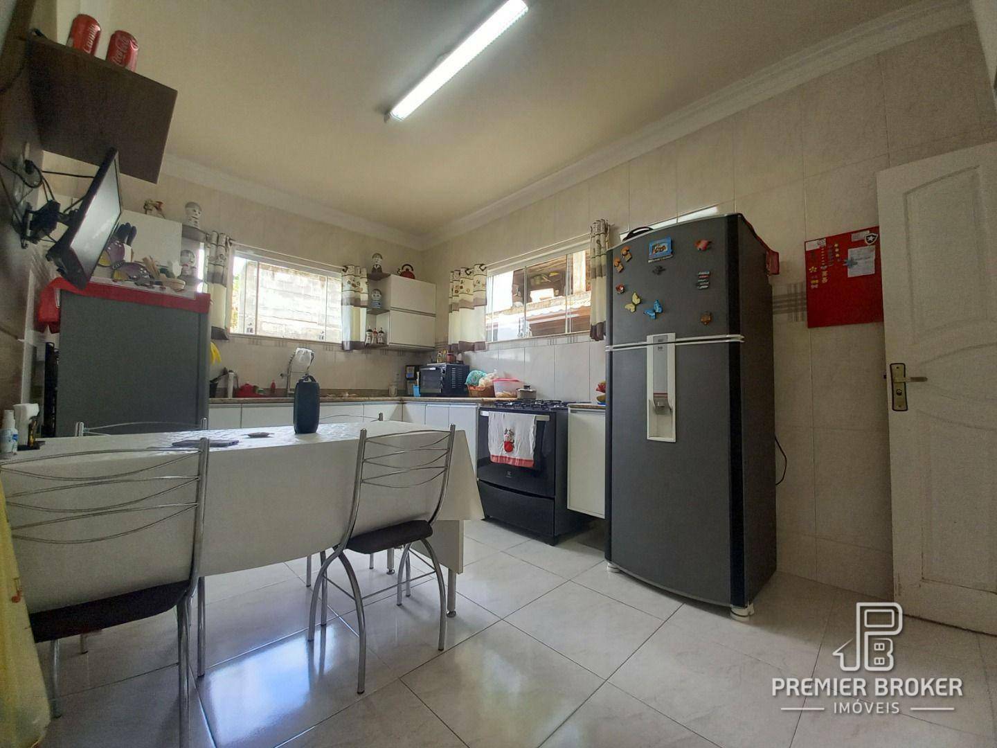 Casa à venda com 3 quartos, 130m² - Foto 11