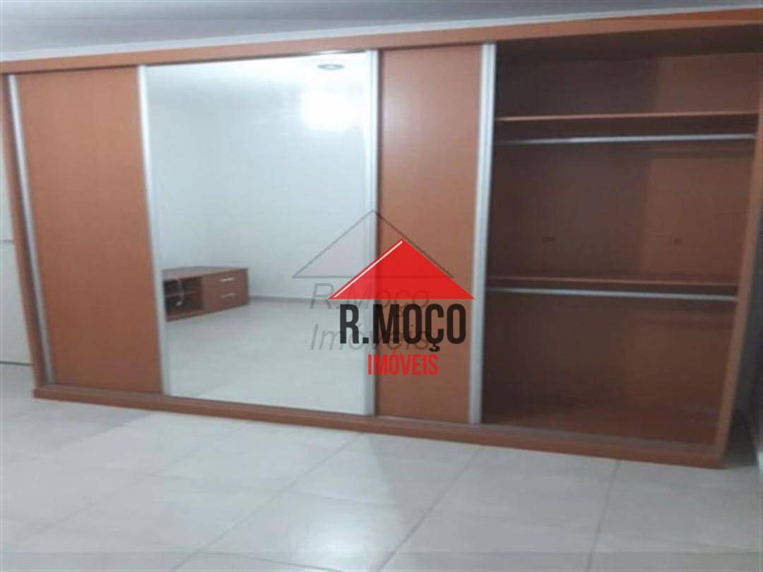 Sobrado à venda com 3 quartos, 250m² - Foto 8