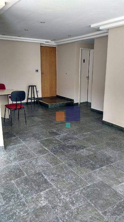 Apartamento para alugar com 1 quarto, 45m² - Foto 27