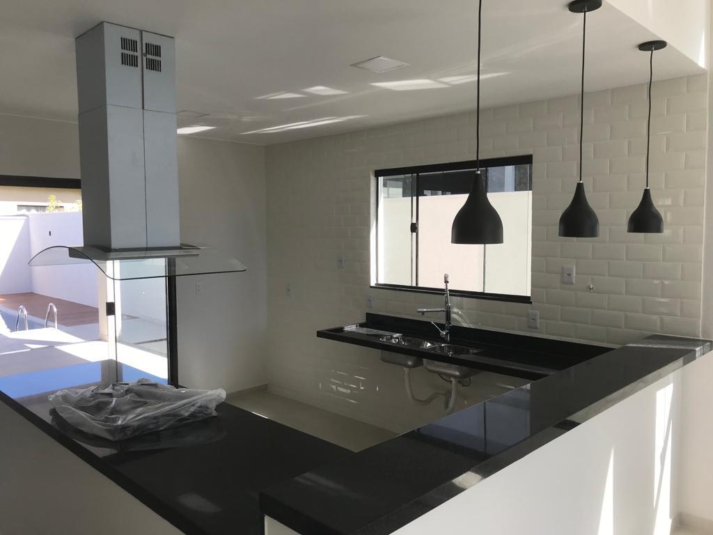 Casa à venda com 3 quartos, 370m² - Foto 10