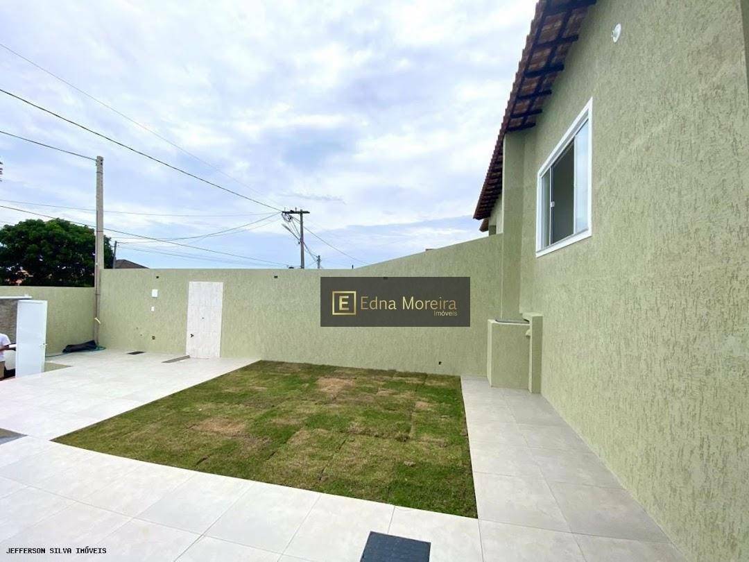 Casa à venda com 3 quartos, 100m² - Foto 4