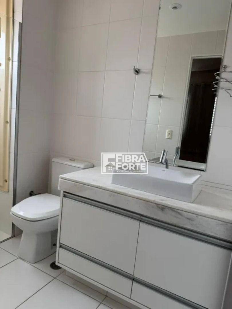 Apartamento para alugar com 1 quarto, 42m² - Foto 15