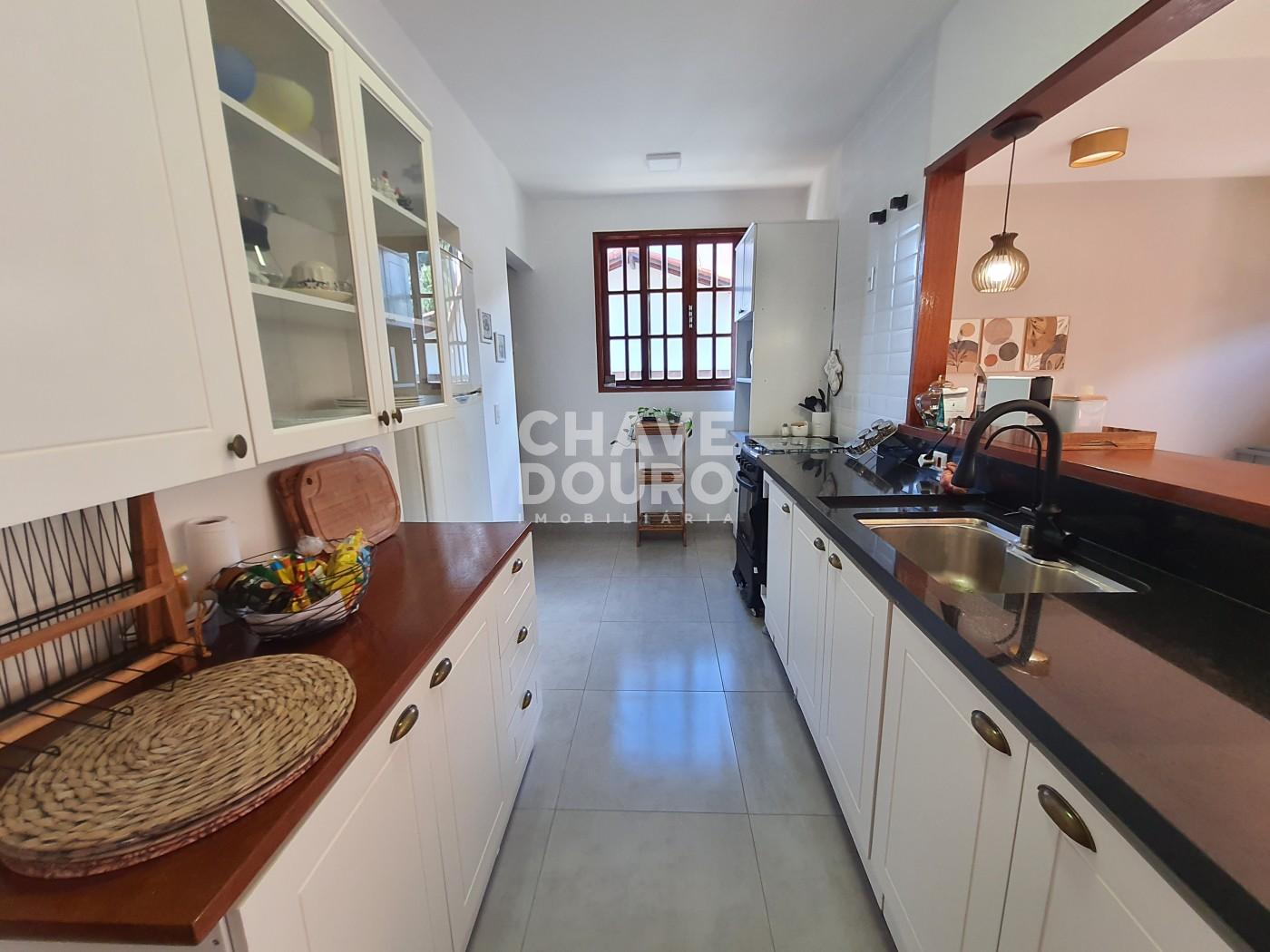 Casa à venda com 3 quartos, 173m² - Foto 18