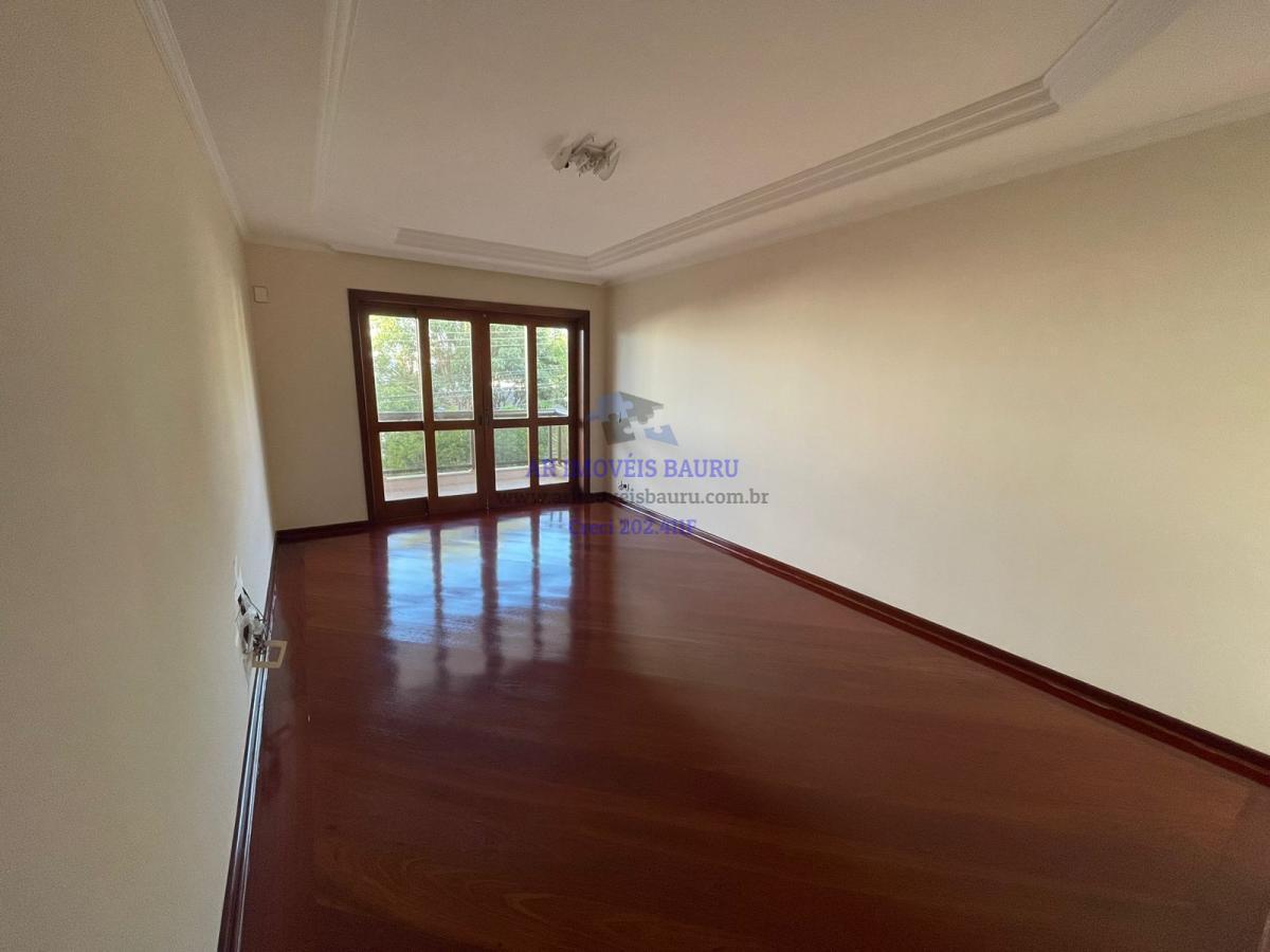 Casa à venda com 4 quartos, 380m² - Foto 9