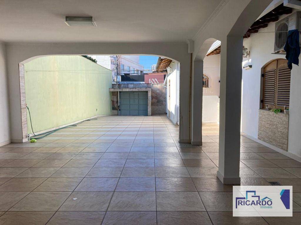 Casa à venda e aluguel com 3 quartos, 298m² - Foto 25