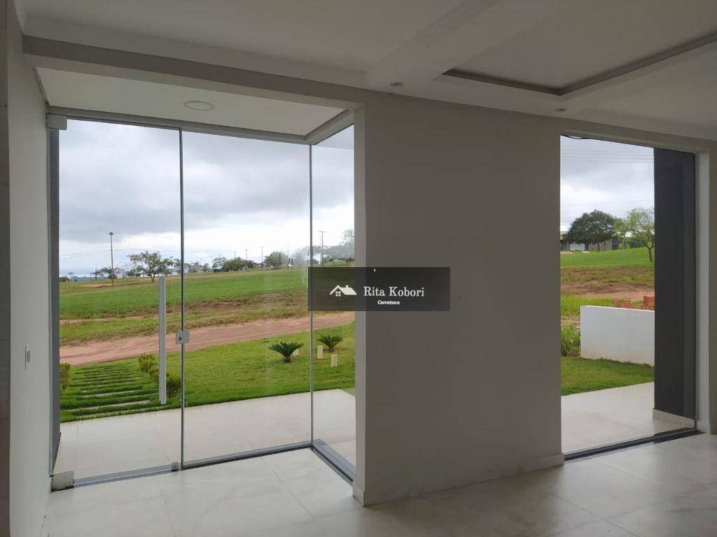 Casa de Condomínio à venda com 3 quartos, 180m² - Foto 2