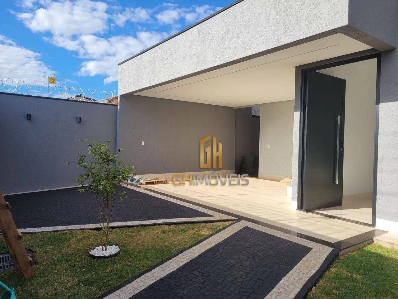 Casa à venda com 3 quartos, 161m² - Foto 1