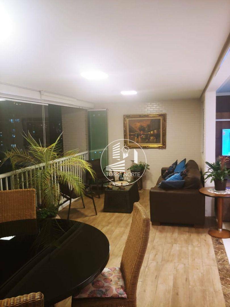 Apartamento à venda com 3 quartos, 140m² - Foto 1