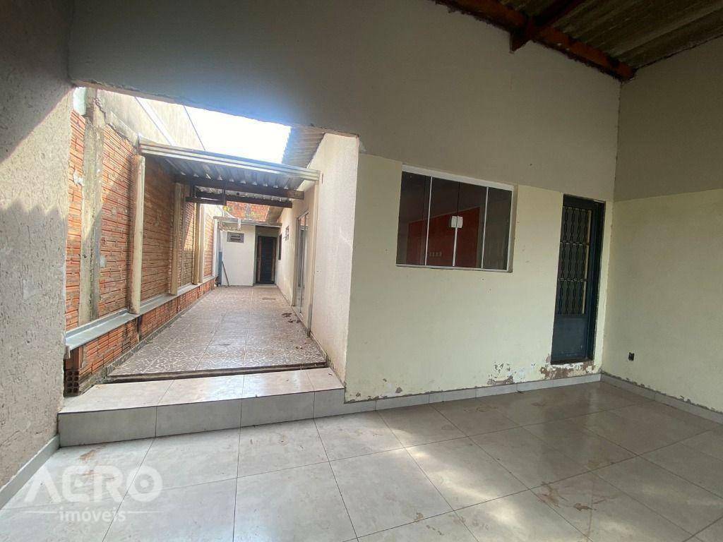 Casa à venda com 2 quartos, 98m² - Foto 7