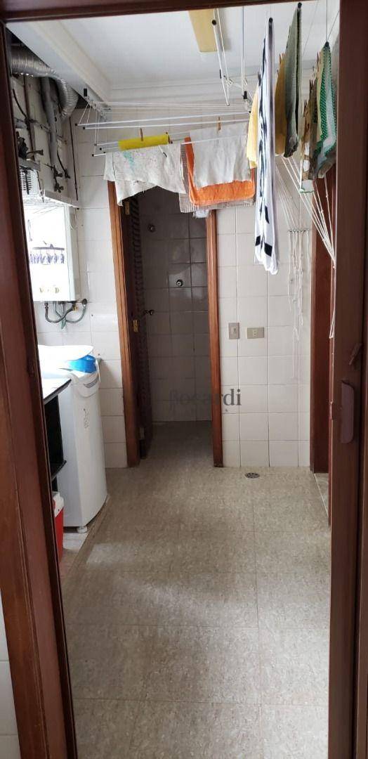 Apartamento à venda com 3 quartos, 143m² - Foto 16