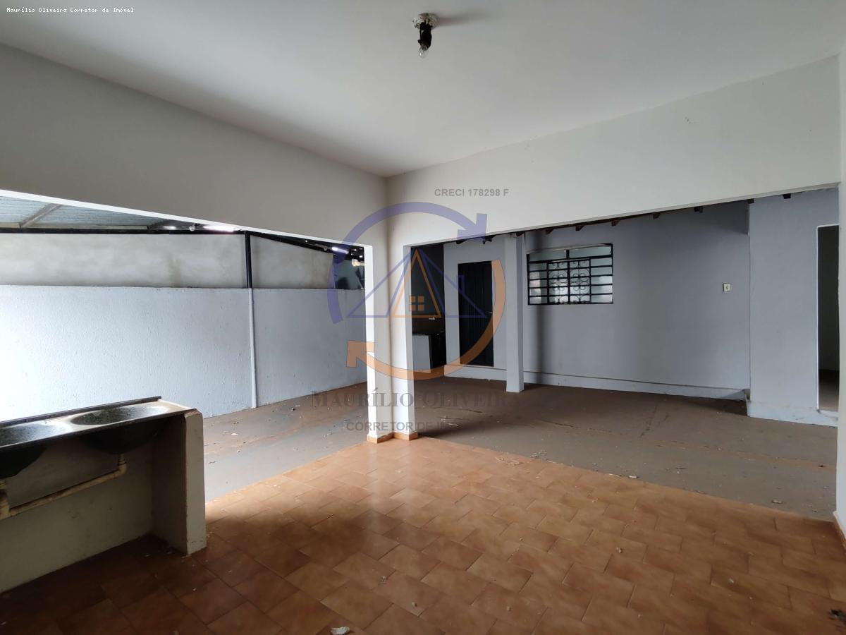Casa à venda com 3 quartos, 288m² - Foto 18