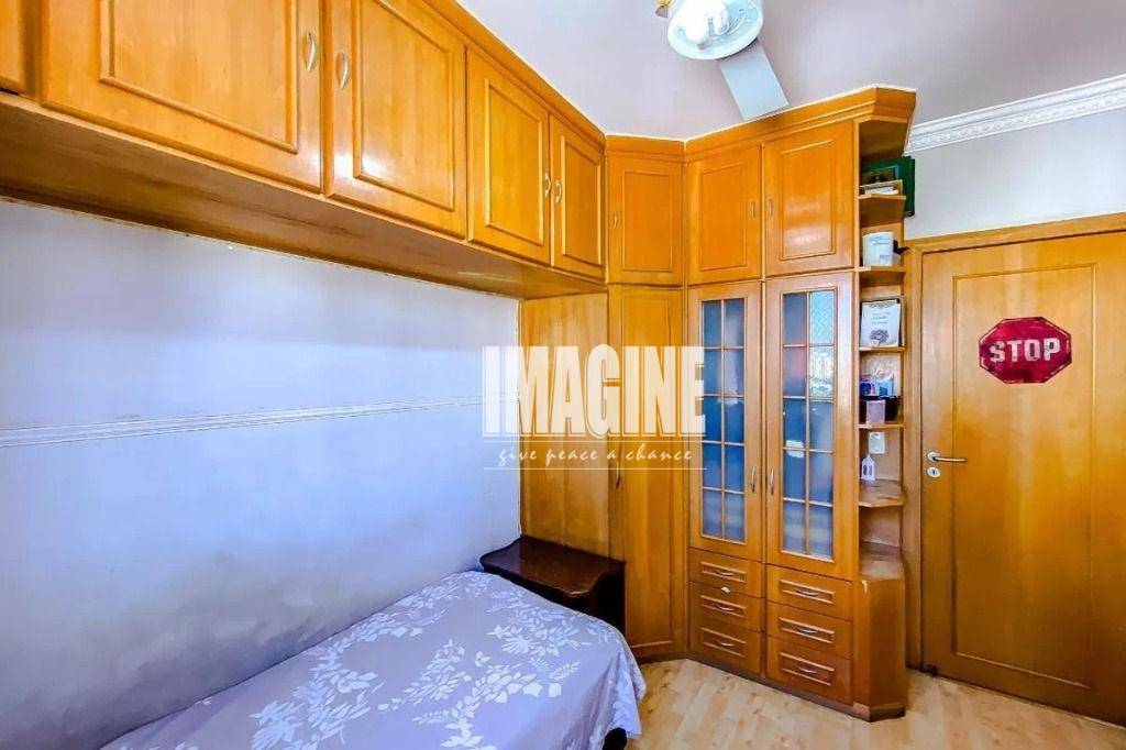 Apartamento à venda com 3 quartos, 107m² - Foto 13