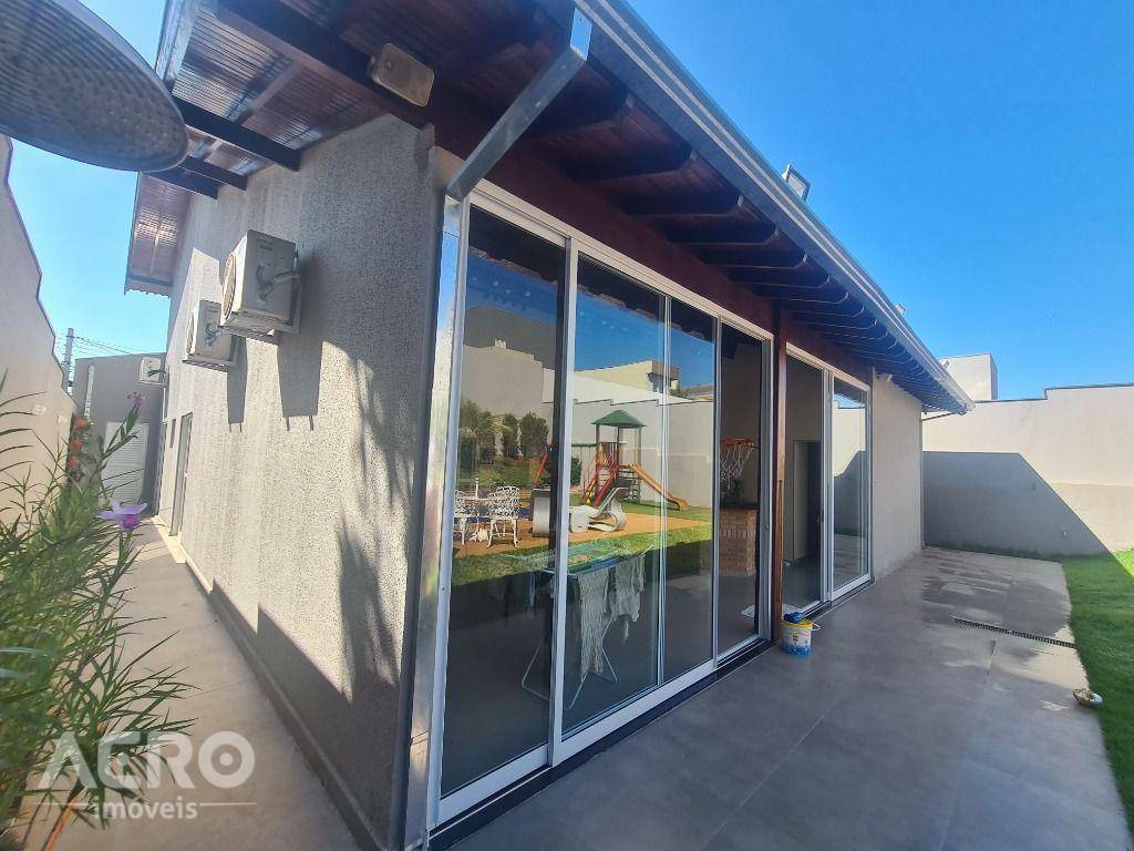 Casa de Condomínio à venda com 3 quartos, 220m² - Foto 9