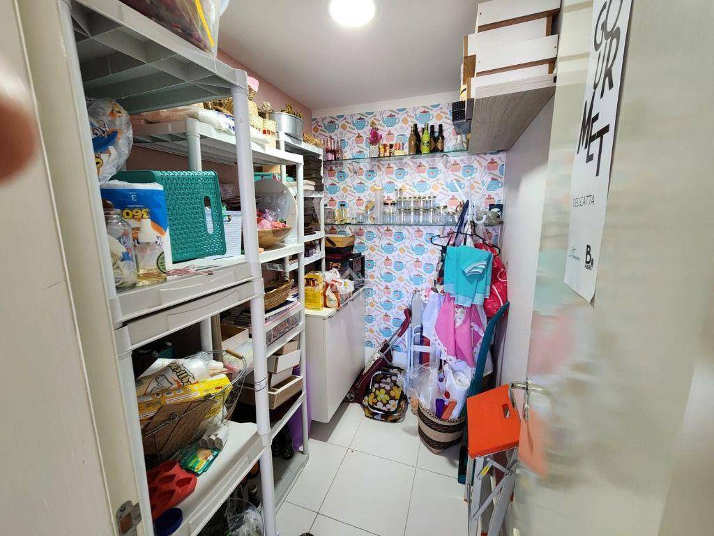 Apartamento à venda com 3 quartos, 193m² - Foto 7