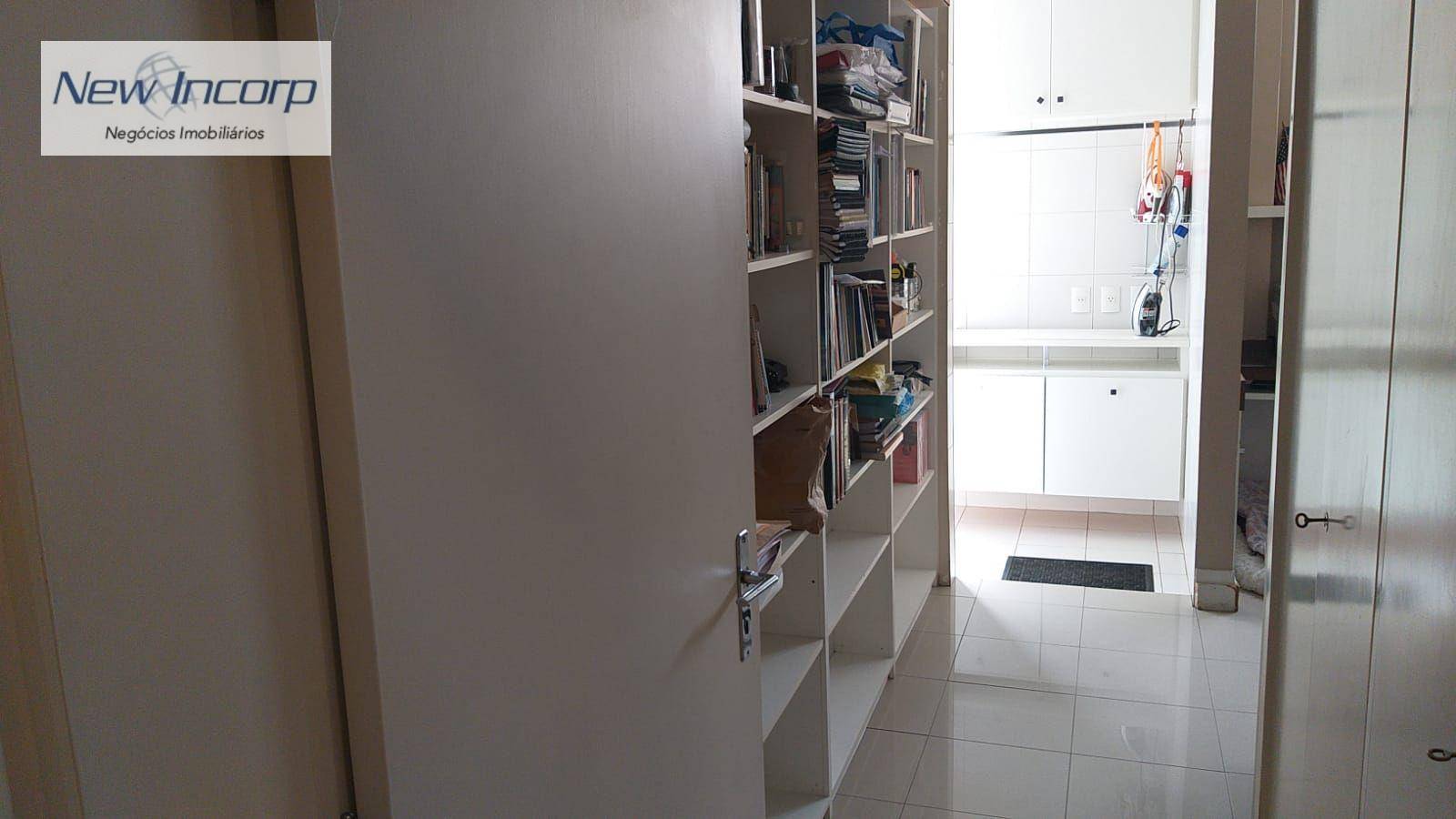 Apartamento à venda com 4 quartos, 238m² - Foto 6