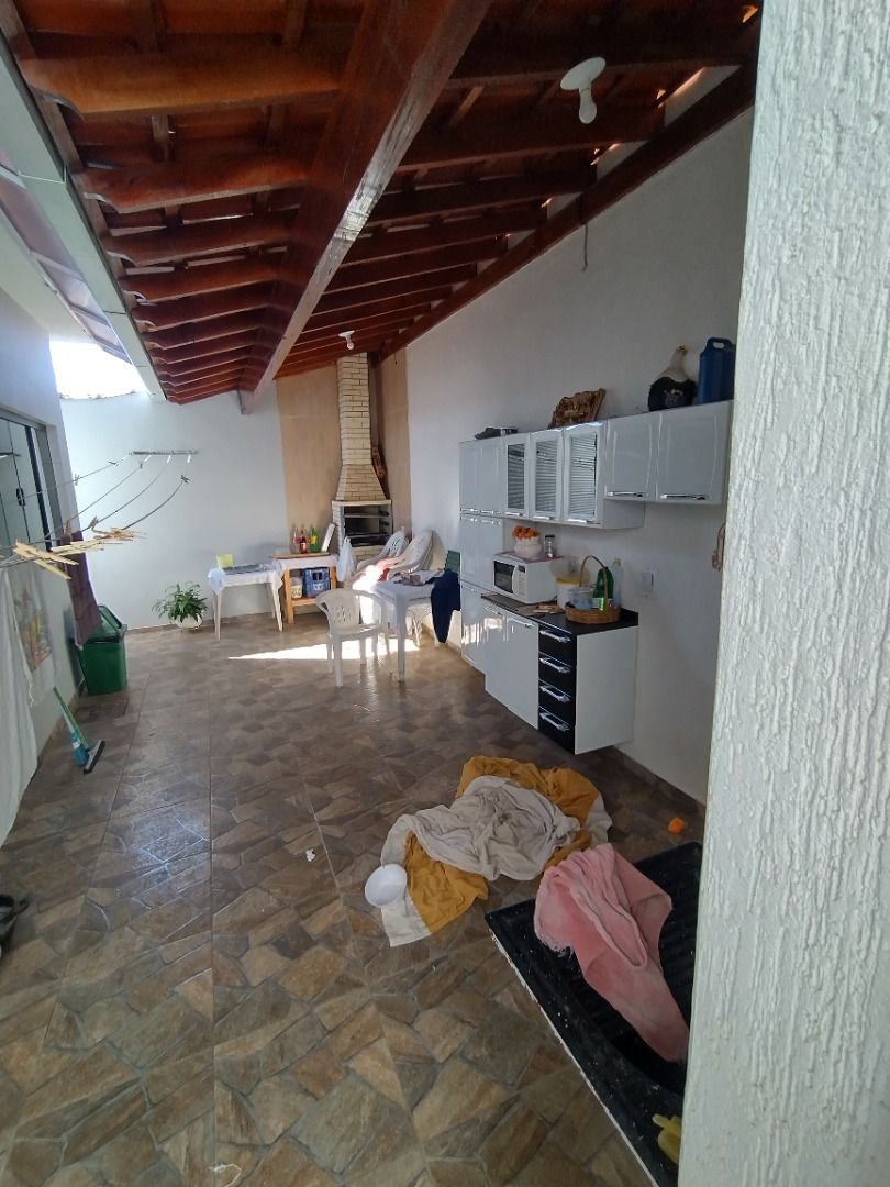 Casa à venda com 2 quartos, 90m² - Foto 8