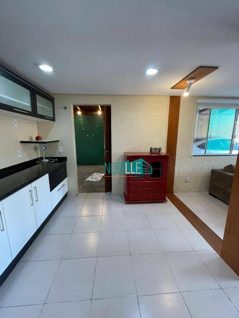 Casa à venda e aluguel com 2 quartos, 185m² - Foto 12