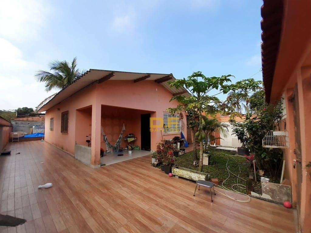 Casa à venda com 2 quartos, 1m² - Foto 1