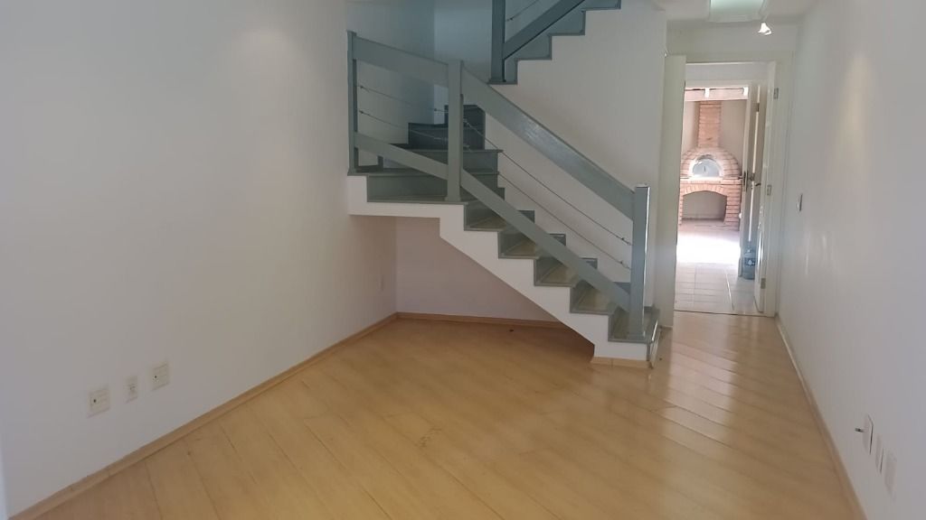 Casa de Condomínio à venda com 2 quartos, 67m² - Foto 5