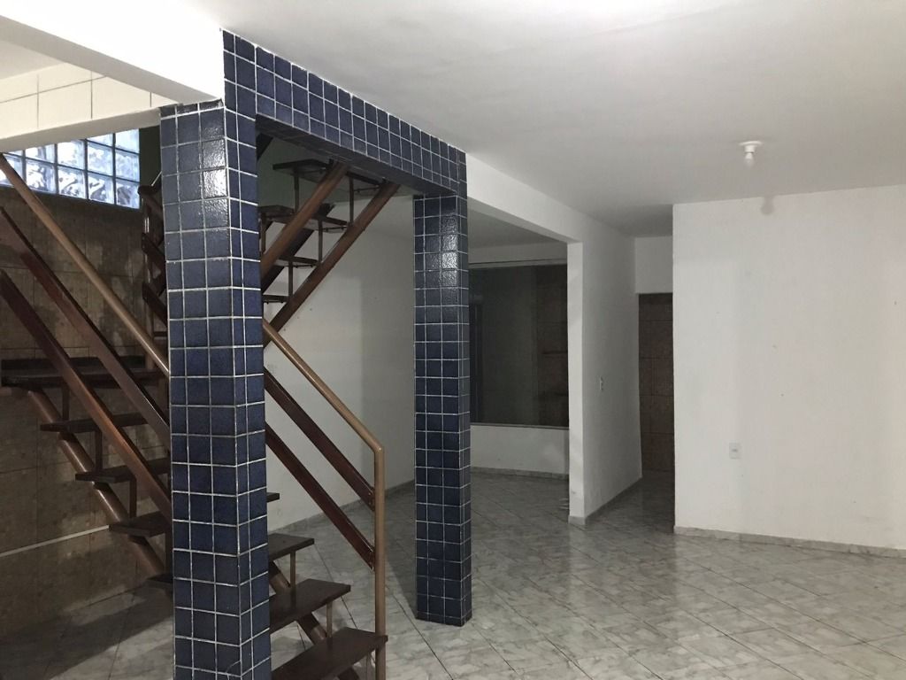 Casa de Condomínio à venda com 4 quartos, 240m² - Foto 10